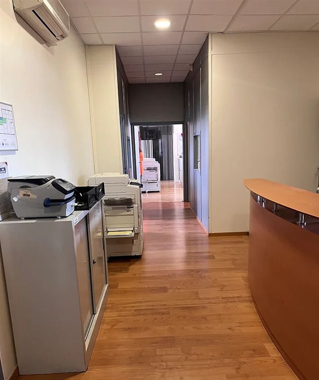 Location bureaux 649 m² divisibles à partir de 112 m²