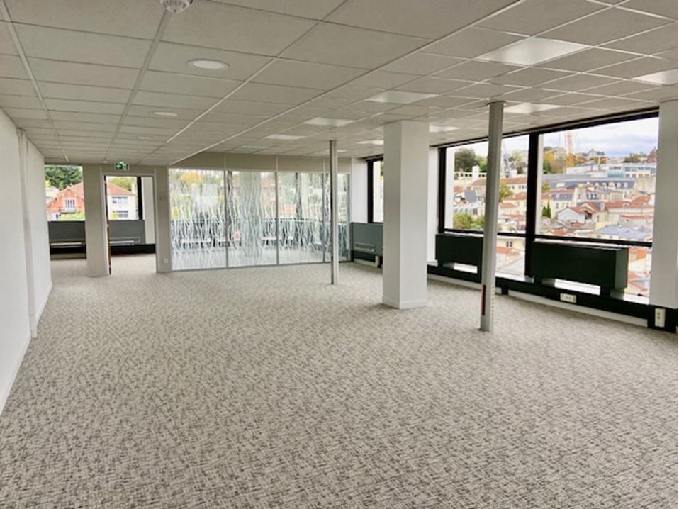 Location bureaux 746 m² divisibles à partir de 12 m²
