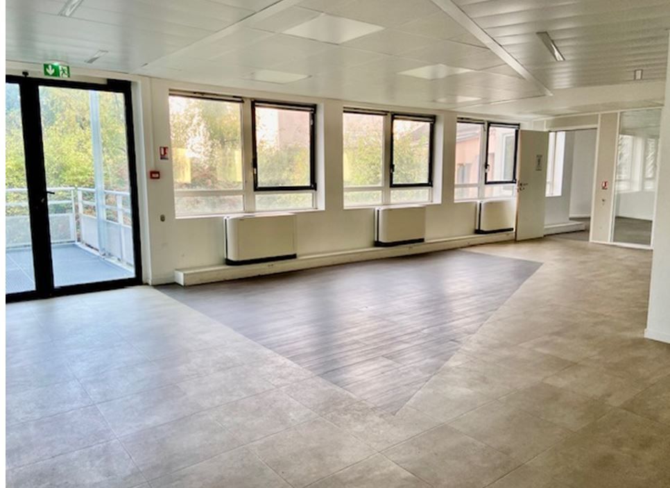 Location Bureaux 591 m² non divisibles