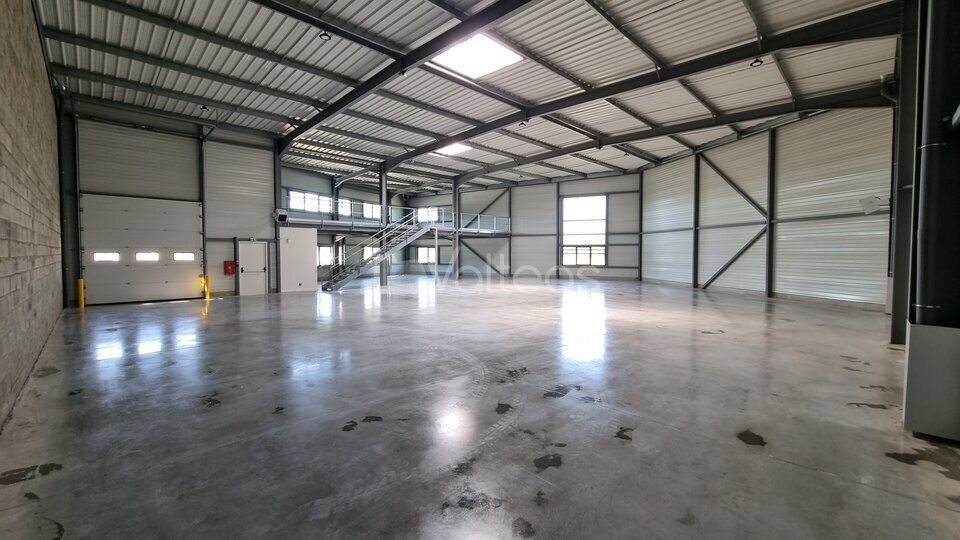 Vente local d''activites 589 m² non divisibles