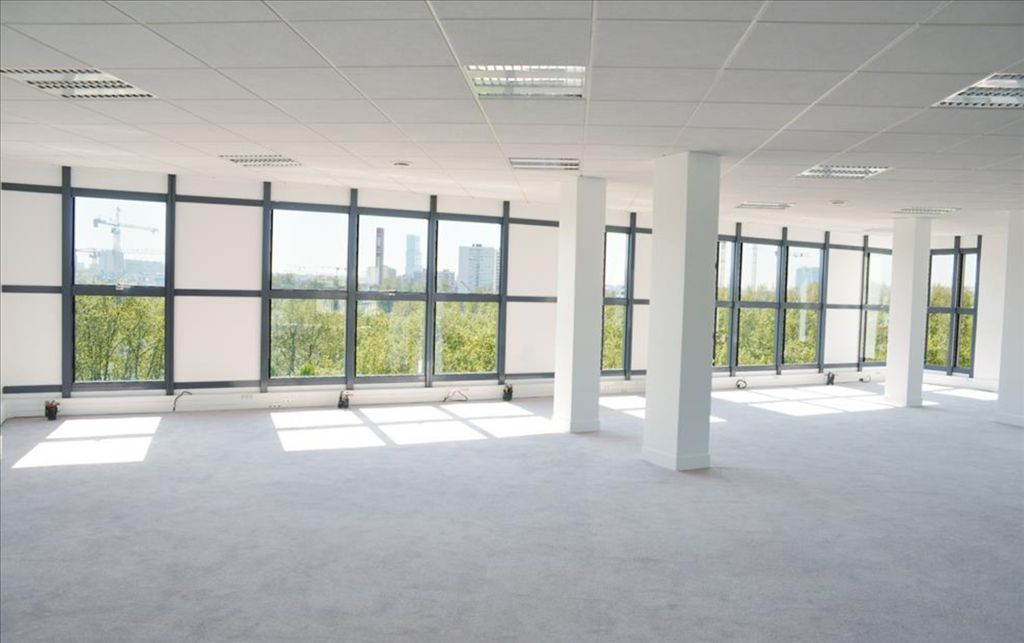 Location Bureaux 137 m² non divisibles