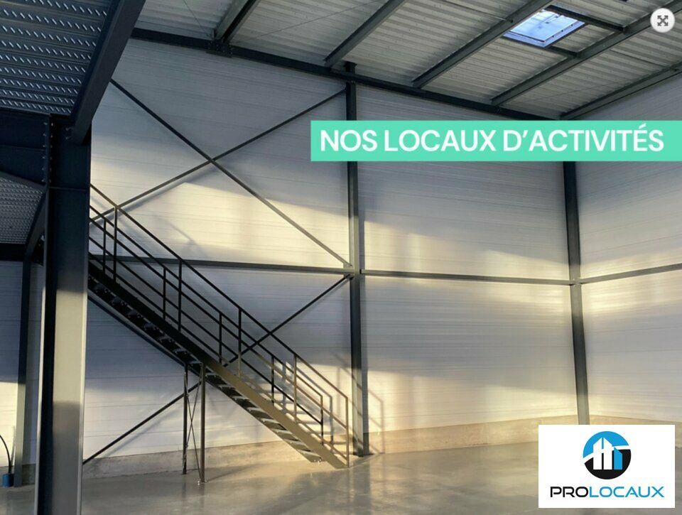 Vente local d''activites 1681 m² divisibles à partir de 100 m²