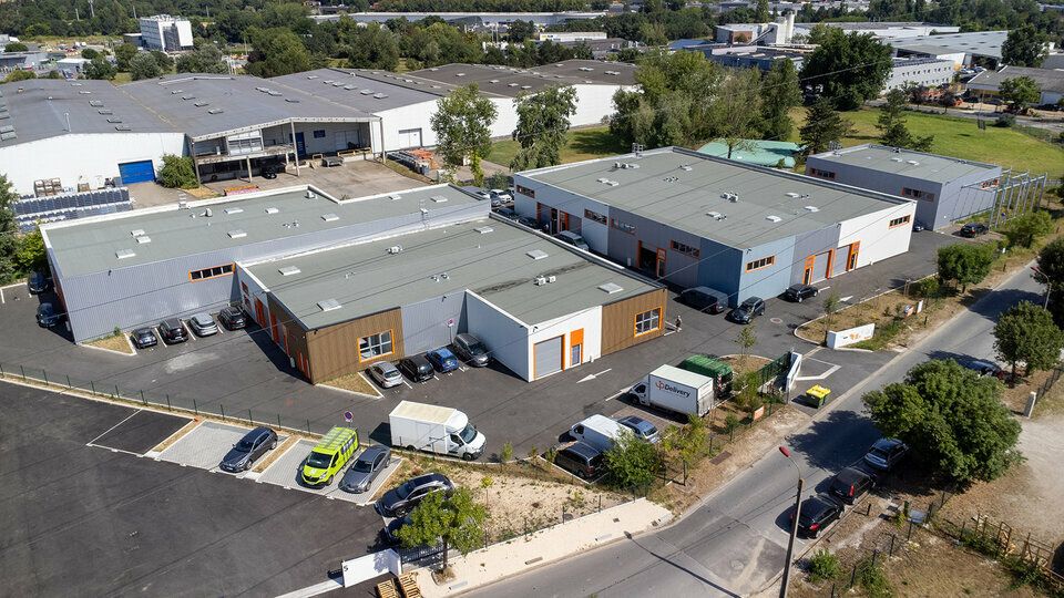 Vente local d''activites 410 m² non divisibles