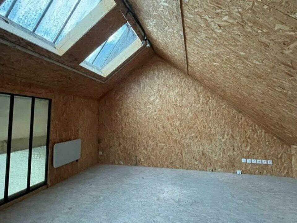 Location local d''activites 180 m² non divisibles