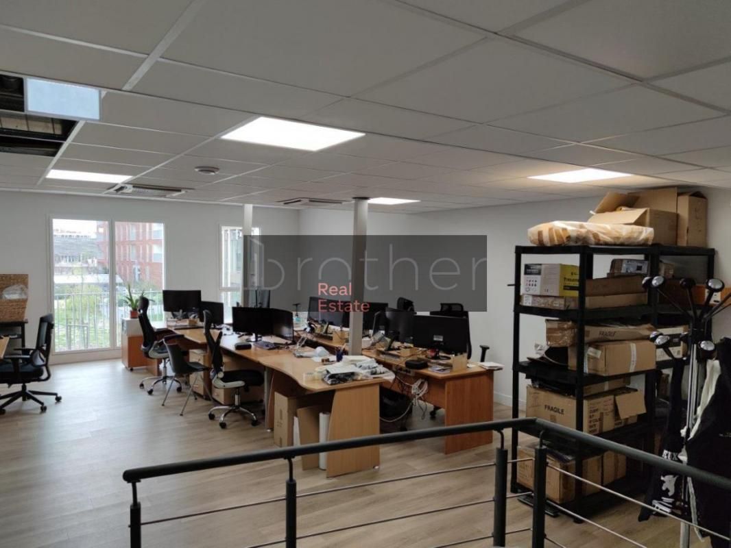 Location bureaux 210 m² non divisibles