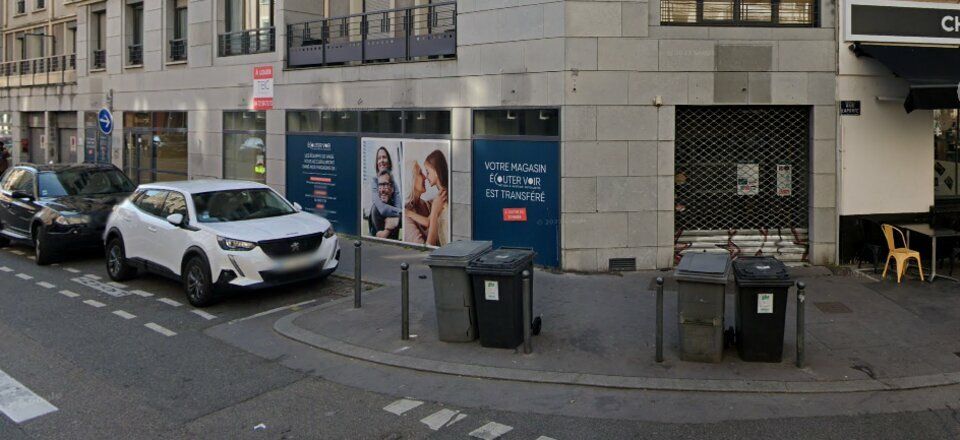 Valoris Real Estate vous propose à l'acquisition un local en angle, au cœur du 9eme arrondissement. Pas de métiers de bouche. Box en sous-sol