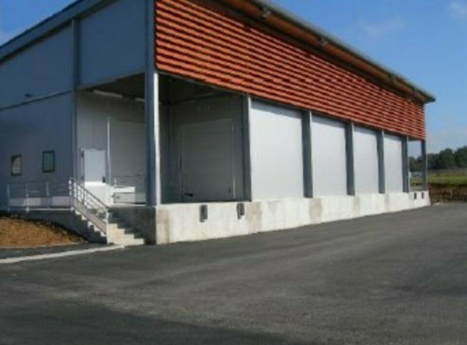 Location local d''activites 317 m² non divisibles