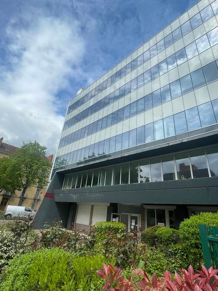 Location bureaux 117.14 m² non divisibles