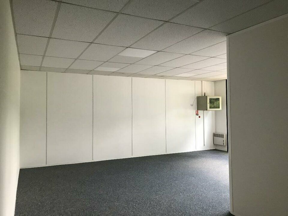 Au coeur du Quartier de Chemin Long, situé en bordure de la sortie rocade n° 11,