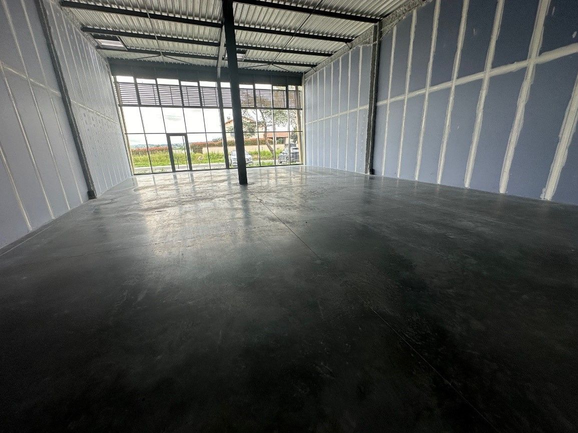 EXCLUSIVE - ANDREZIEUX BOUTHEON - For rent business premises