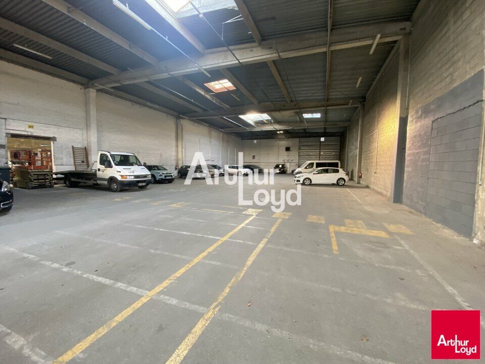 BELLE VISIBILITE SUR AXE PASSANT DE LA ZI SUD EST