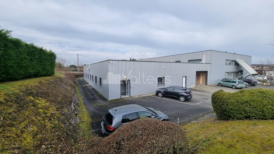 Vente local d''activites 860 m² non divisibles