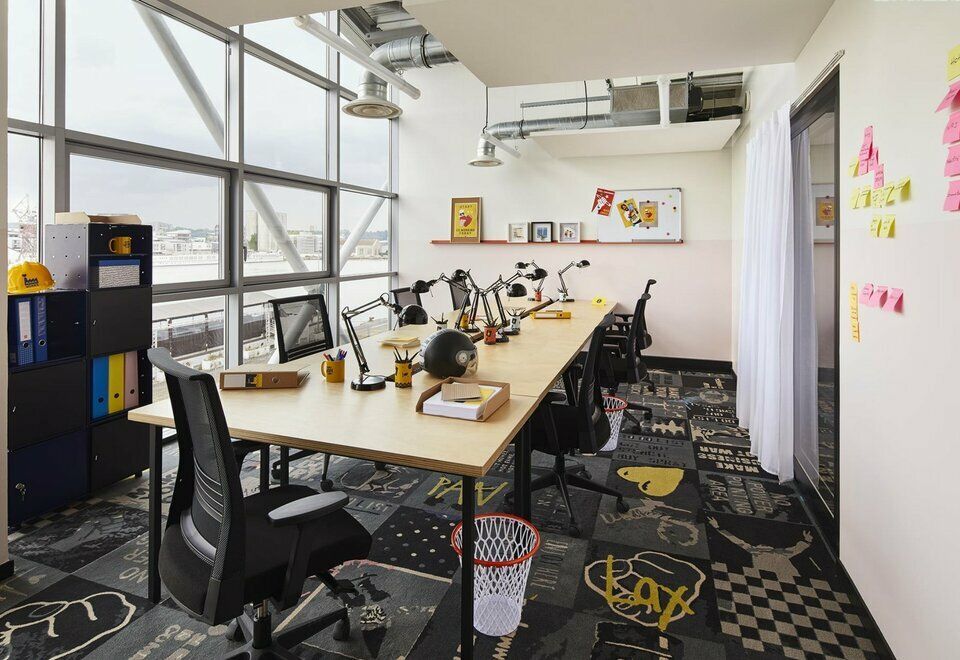 BUREAUX A LOUER EN PLEIN COEUR DES BASSINS A FLOTS