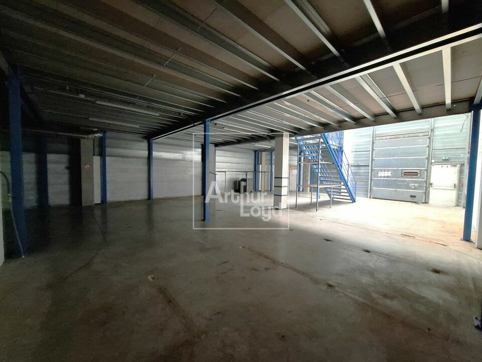 Local d'activité à louer au sein d'un parc arboré