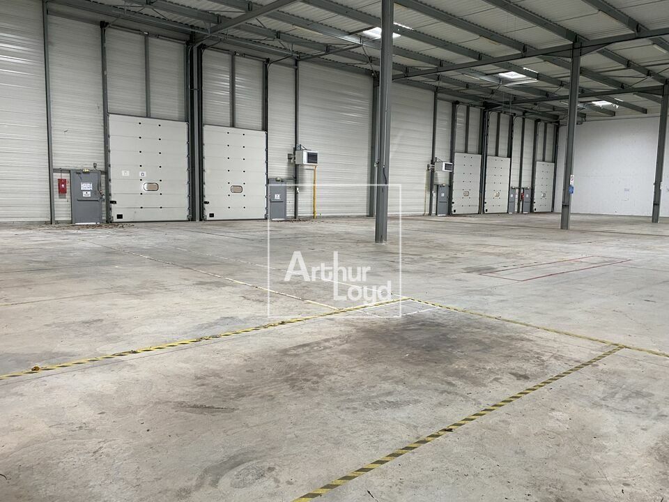 MOISSY CRAMAYEL ENTREPOT BUREAUX A LOUER