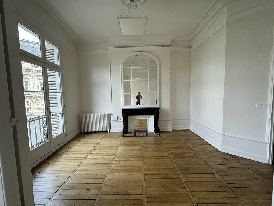 125 m² pour ce bureaux en location à Tours