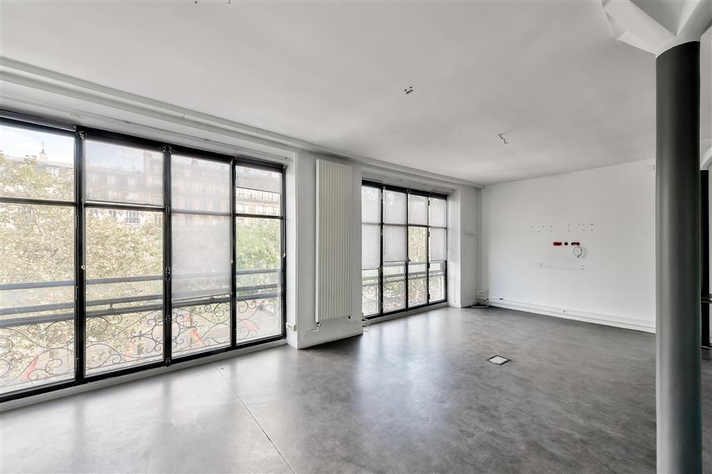 Location Bureaux 275 m² non divisibles