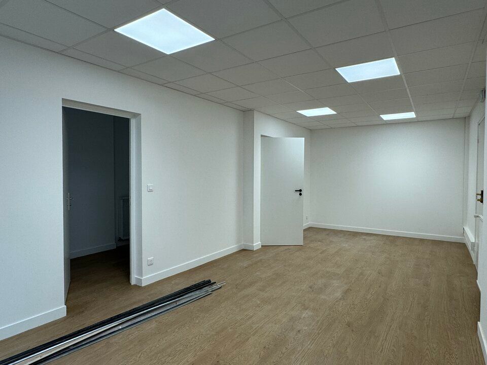 Location bureaux 40 m² non divisibles