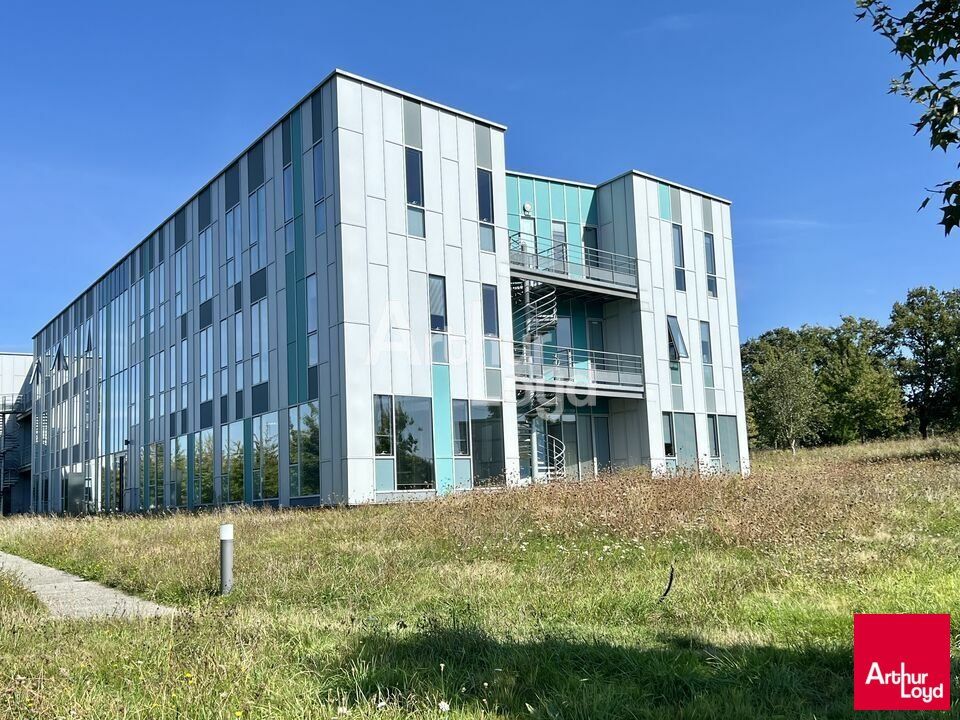 Location bureaux 375 m² divisibles à partir de 175 m²
