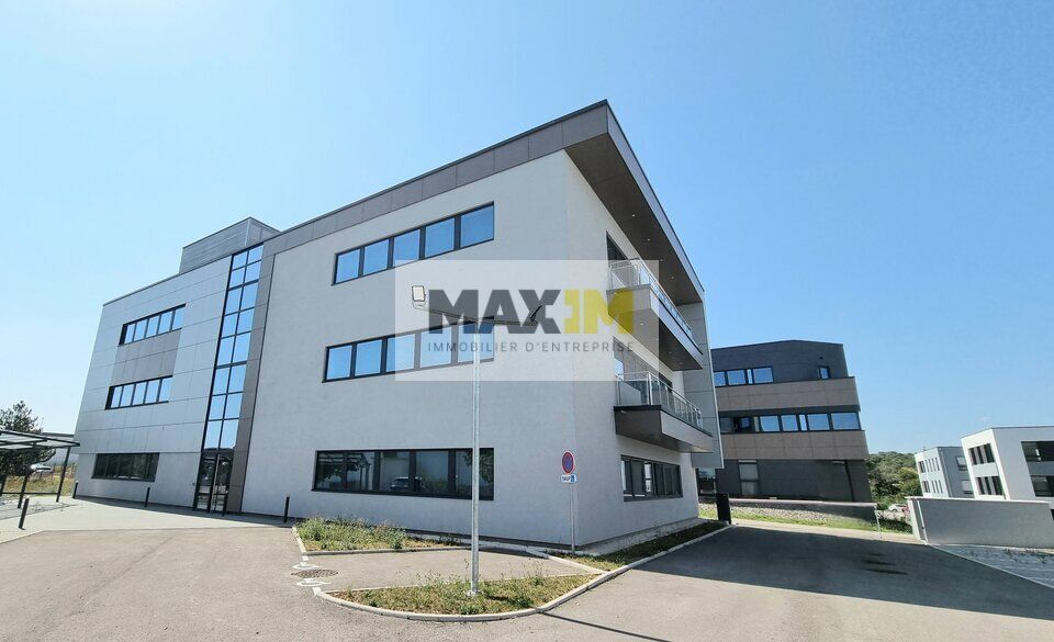 Location bureaux 895.66 m² divisibles à partir de 48 m²