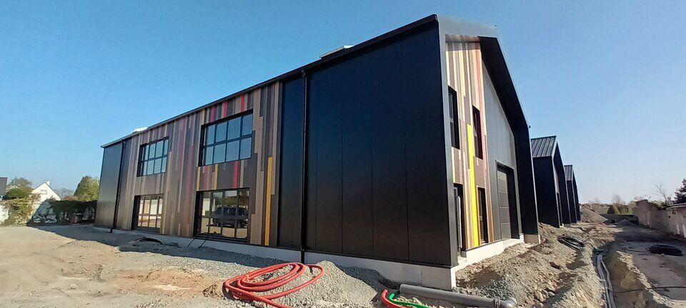 Location local d''activites 890 m² divisibles à partir de 222.5 m²