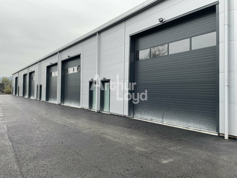 Local d'activité à louer à Arbin de 405 m²-pour activités industrielles ou commerciales