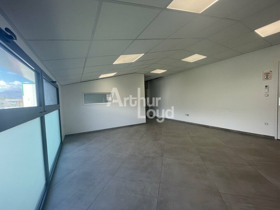 Location bureaux 54.3 m² non divisibles