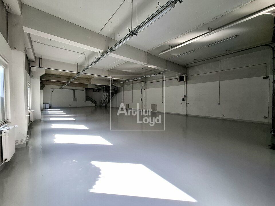 Locaux d'activité entièrement rénovés à louer