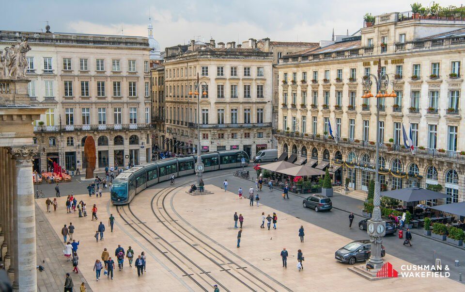 TRIANGLE D'OR, LOCAL PROFESSIONNEL A LOUER 