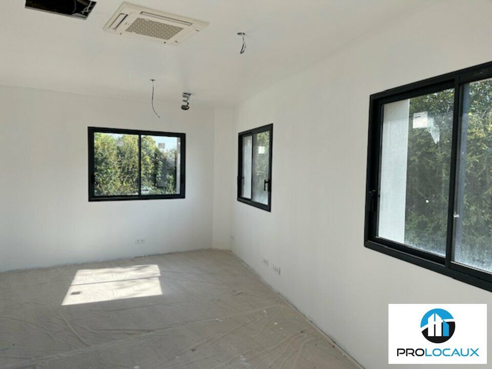 Location bureaux 99 m² non divisibles