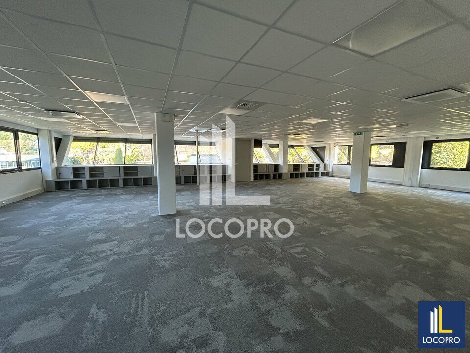 A LOUER - BUREAUX 2 044 M2 DIVISIBLES - SOPHIA ANTIPOLIS
