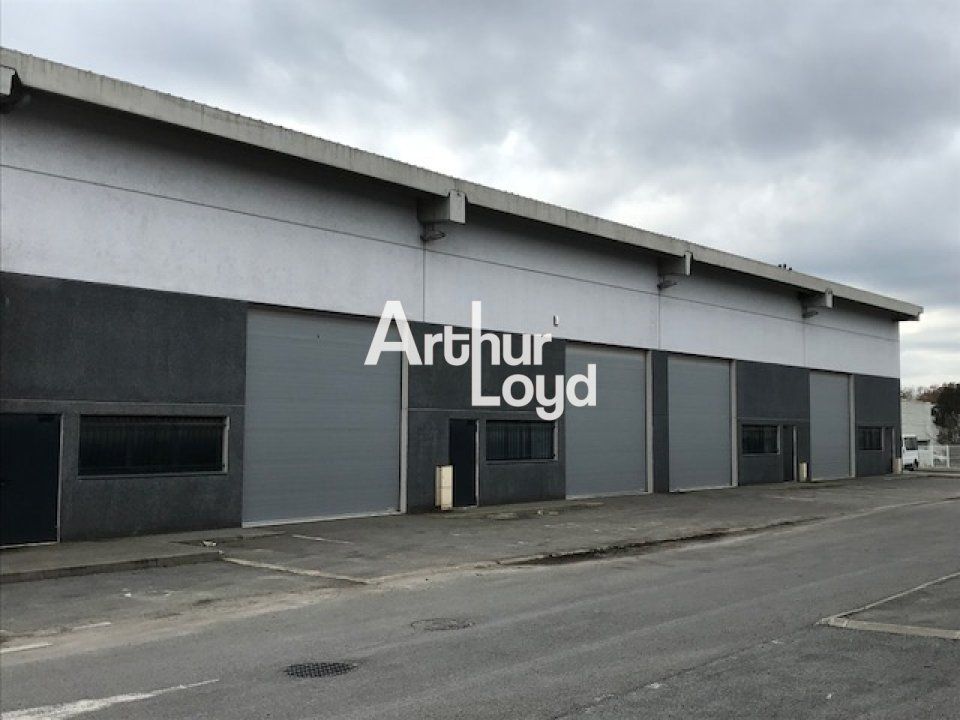 Location local commercial 180 m² non divisibles