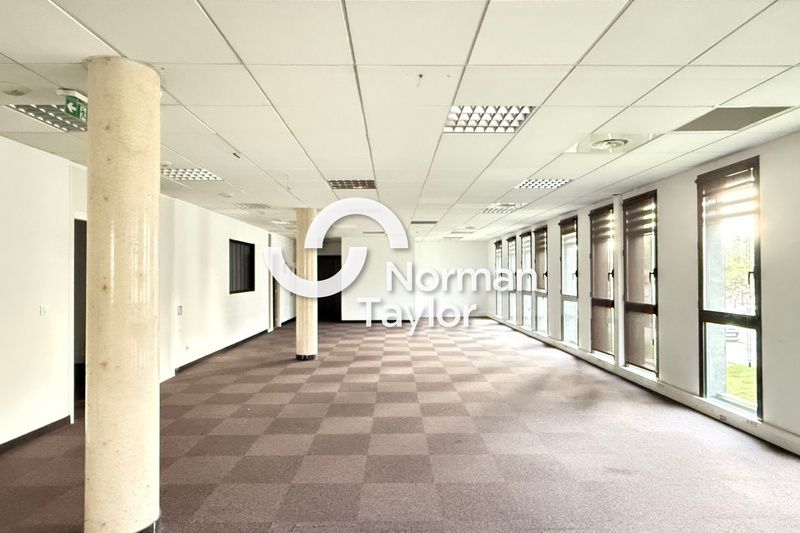 Location bureaux 181 m² non divisibles