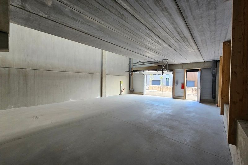 Locaux d'activité neufs à vendre à Vailhauquès