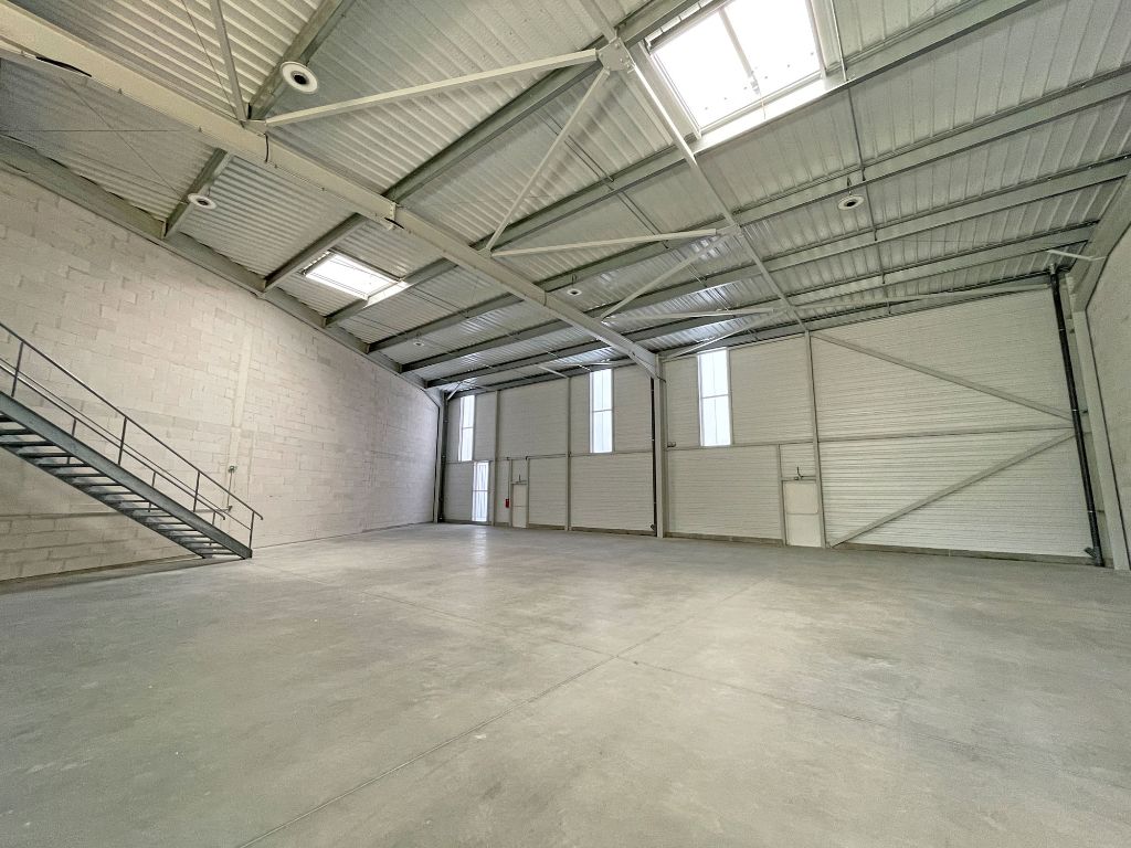 Location local 530.00 m² à TOULOUSE
