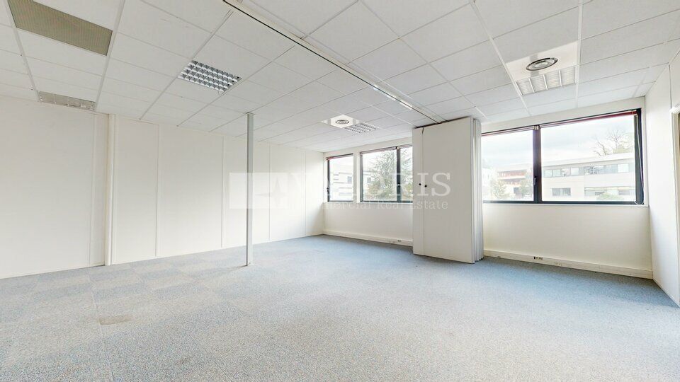 Valoris Real Estate vous propose des bureaux à la location une surface de bureau sur la commune de Limonest. 