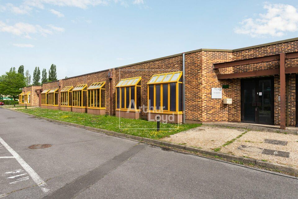 Locaux d'activité à louer dans un Parc arboré