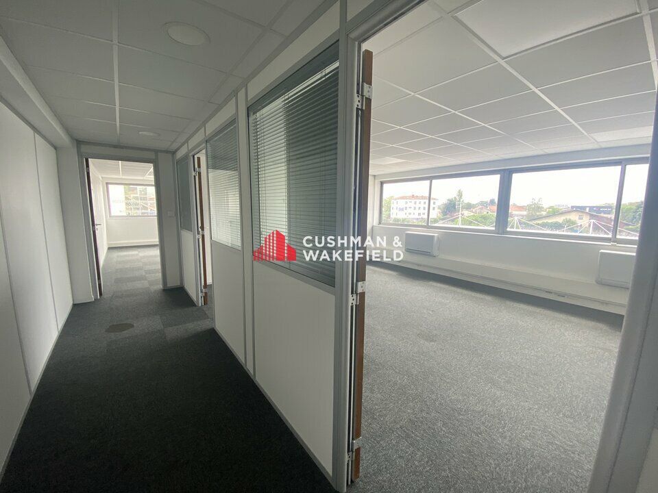 Location bureau - 215 m²