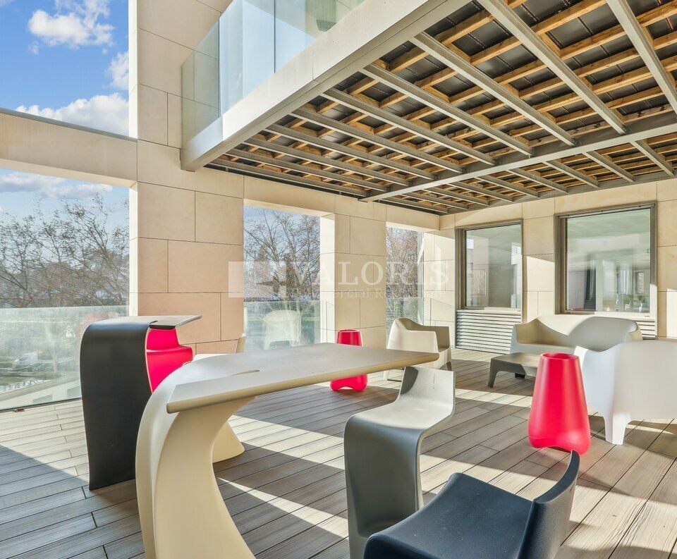 1450.2 m² pour ce bureaux en location à Villeurbanne