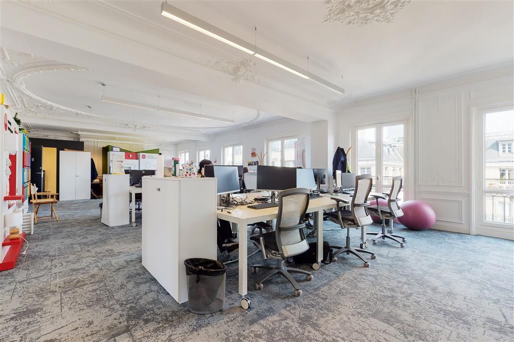 Location bureaux 679 m² divisibles à partir de 95 m²