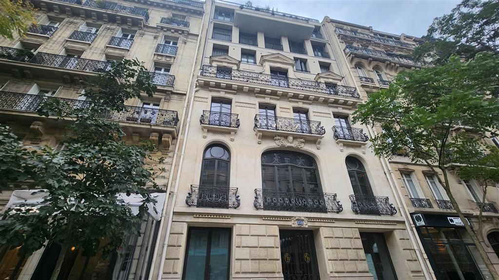 Location Bureaux 192 m² non divisibles