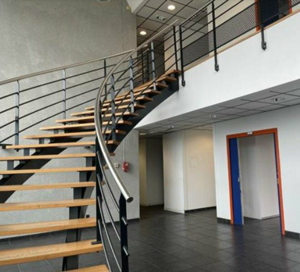 Location bureaux 1355 m² divisibles à partir de 18 m²