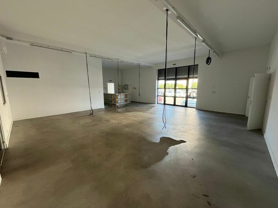 CLERMONT-FERRAND, LOCAL D'ACTIVITES DE 400 M² A LOUER