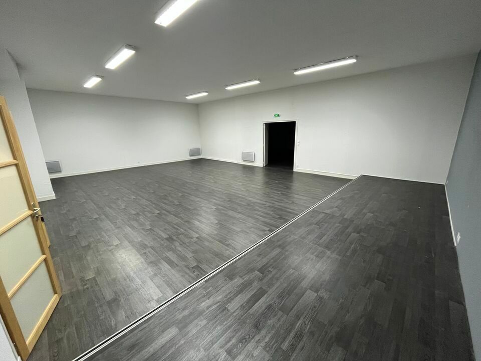Location local d''activites 450 m² non divisibles