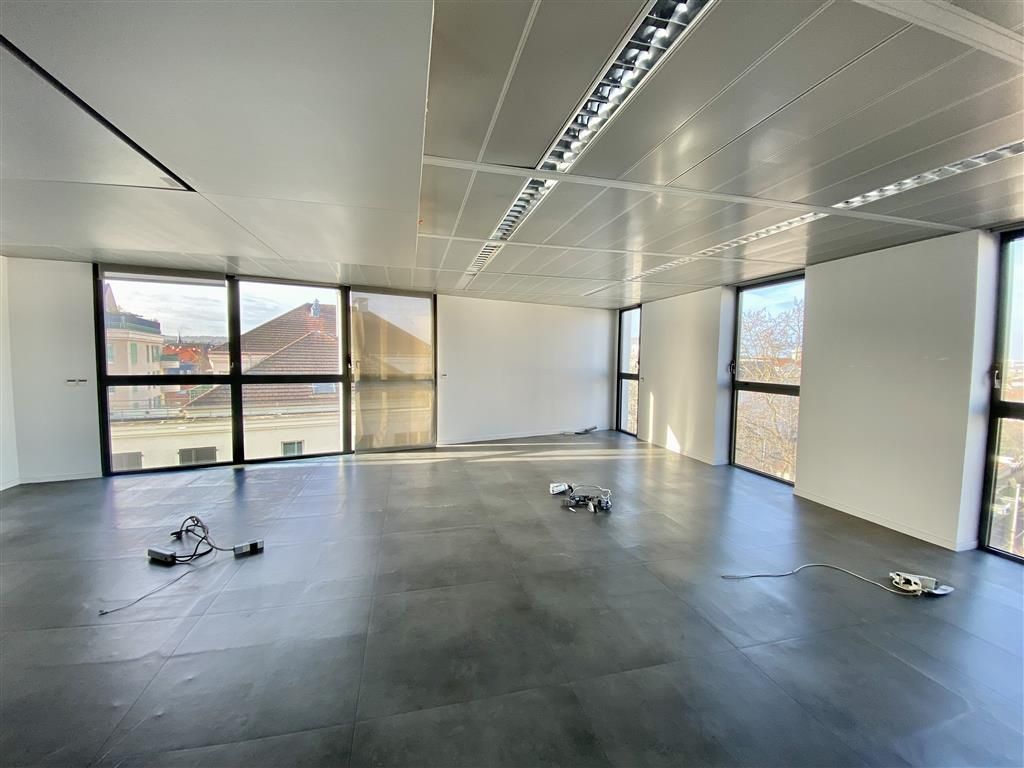 Vente bureaux 639 m² divisibles à partir de 313 m²