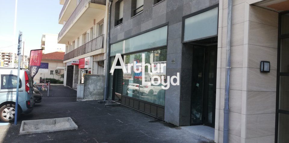 LOCAL COMMERCIAL A LOUER 212 M² CAGNES SUR MER