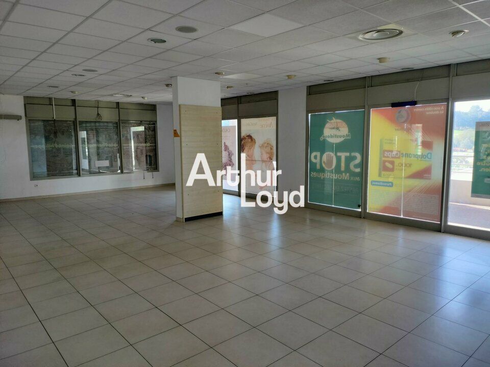 Location local commercial 232 m² non divisibles