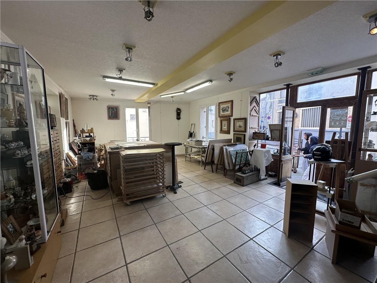 Vente local commercial 61 m² non divisibles