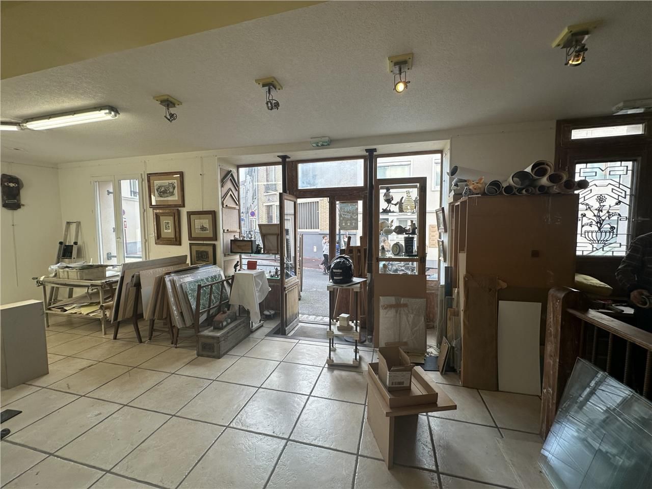 Vente local commercial 61 m² non divisibles