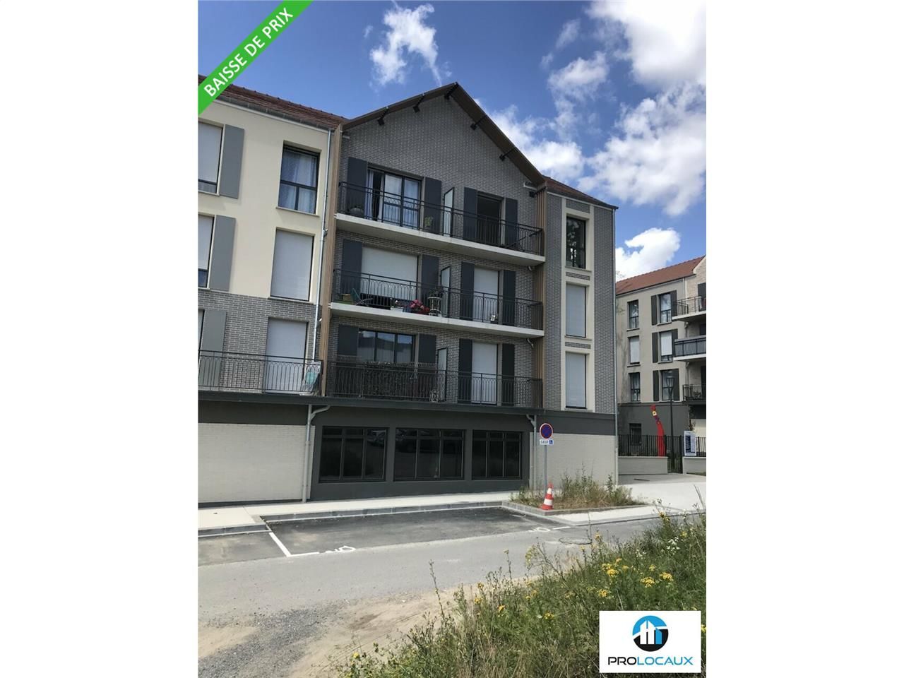 Vente local commercial 376.13 m² non divisibles